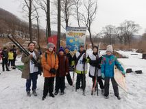 "Лыжня России-2021" пляж Китайский. Тренер по фехтованию Егорченкова Е.А. со своими воспитанниками. 13.02.2021.